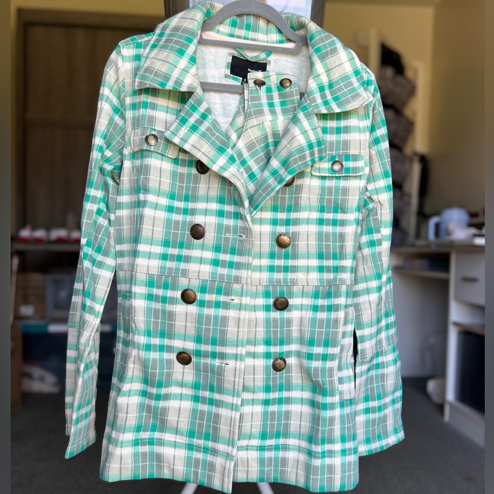✨HURLEY GREEN PLAID JACKET✨